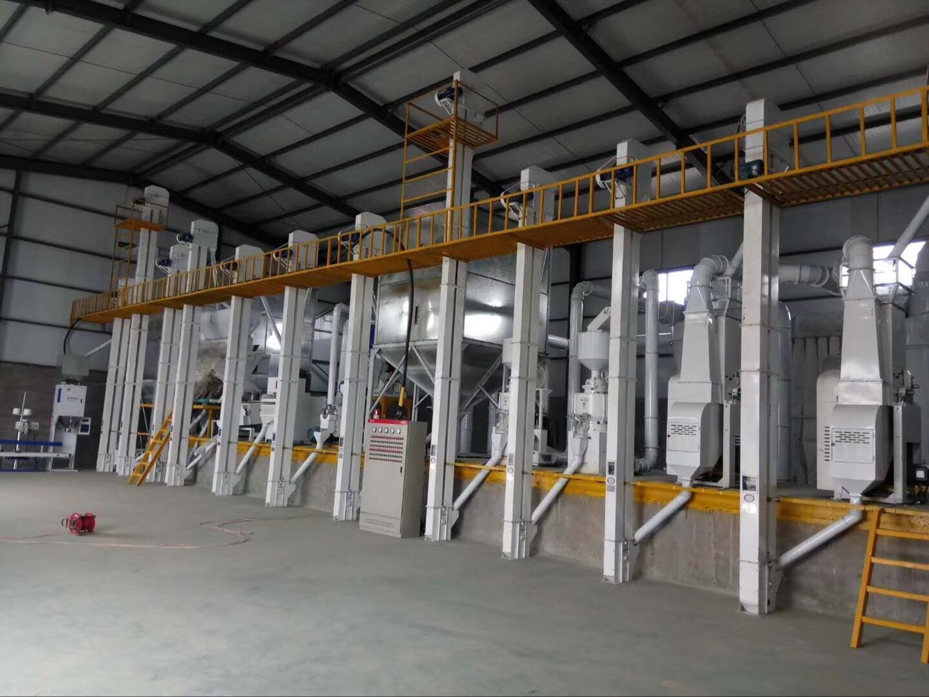 玉米深加工設備在制糖行業(yè)有何應用?(圖1) 玉米深加工設備
